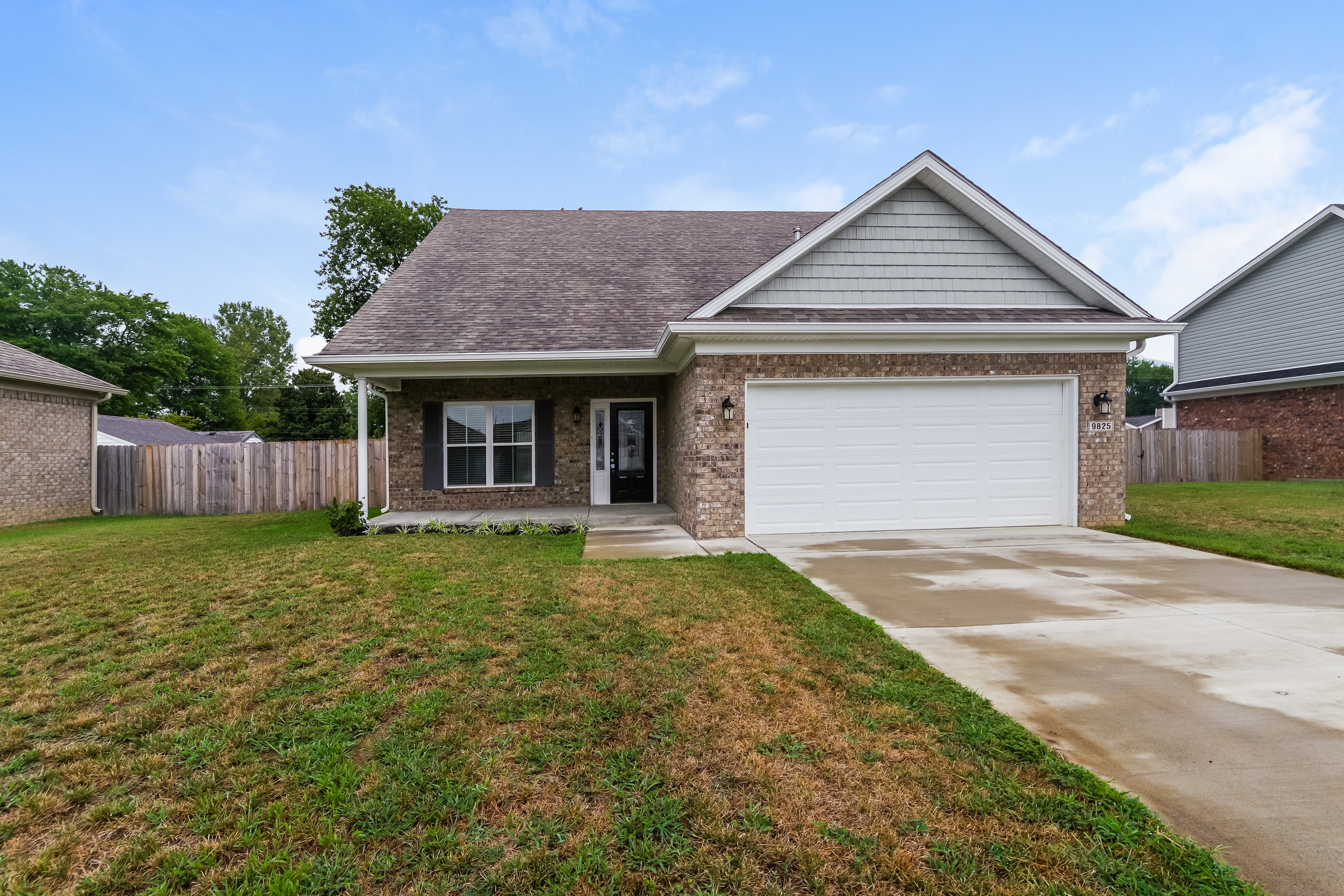 9825 Valley Farms Blvd Louisville, KY 40272